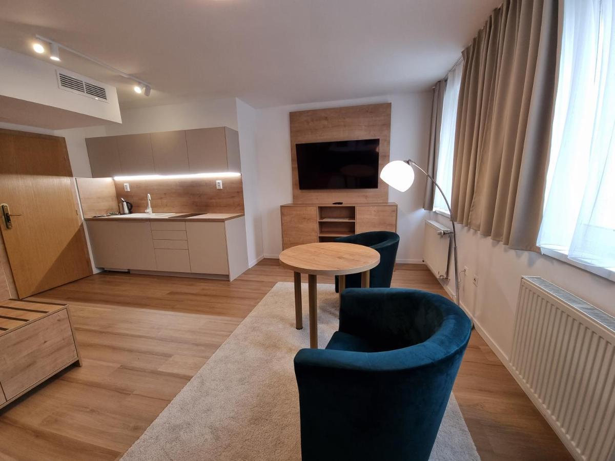Hotel Tilia Pezinok Esterno foto