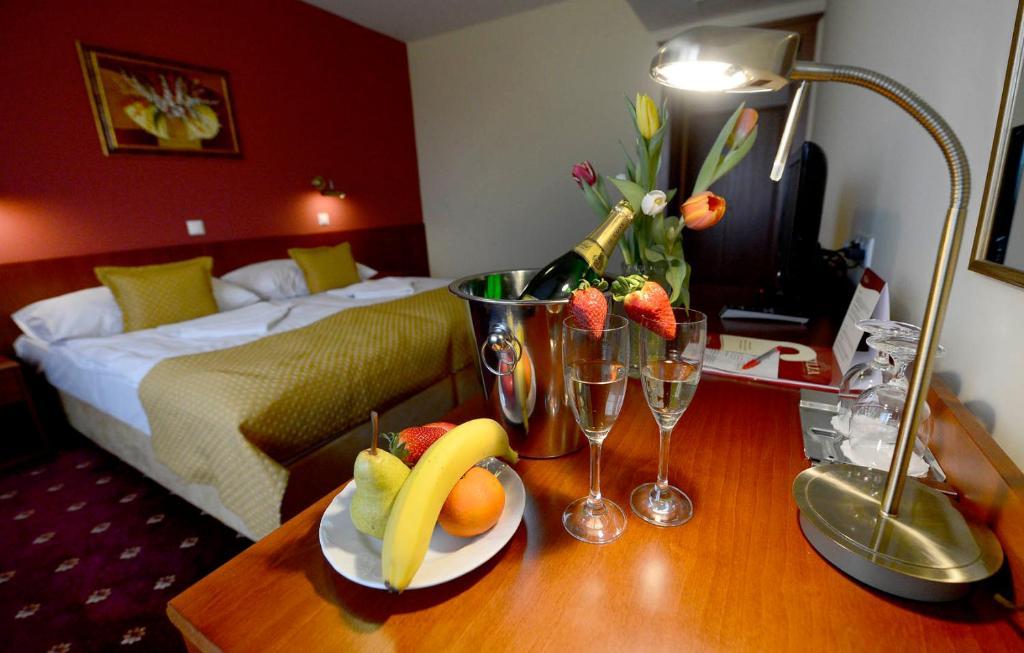 Hotel Tilia Pezinok Esterno foto